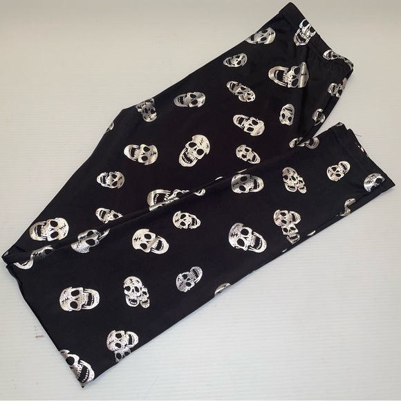 Yobi Junior Silver metallic Skulls on Black semi shiny Leggings - Picture 2 of 11